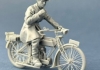 1/35 British Dispatch Rider On A Short Break
