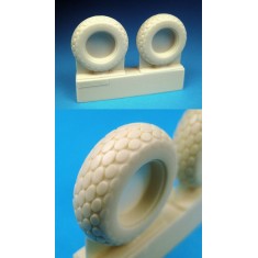 1/32 P-51 Mustang Oval Tread Pattern Tyres for Tamiya kit
