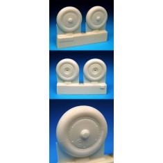 1/32 Messerschmitt Bf 109G Wheels - Ribbed Hub, Smooth Tyre for Hasegawa/Trumpeter/Revell