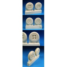1/48 British 4-Slot 32" Main Wheels - Block Tread