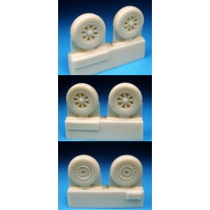 1/72 F4U Corsair / F6F Hellcat Wheels (Plain Tread)
