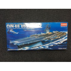 1/800 USS CVN-68 Nimitz Supercarrier