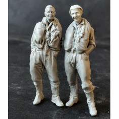 1/32 Spitfire Pilots Kingcome and Merrin, Biggin Hill (2 figures)