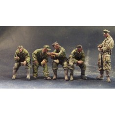 1/35 German Panzer Crew at Rest (5 Resin Figures)