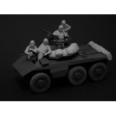 1/35 US M8 ETO Greyhound Crew