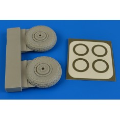 1/32 Ilyushin Il-2m3 Wheels w/Paint Masks