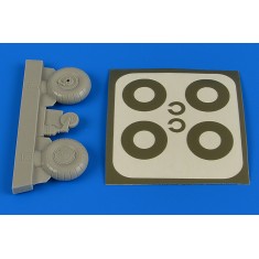 1/32 Bucker Bu 131 Wheels & Paint Masks Transverse Tread w/Disc Cover