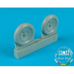 1/48 Focke-Wulf Fw-190A3 Wheels + Paint Mask