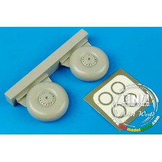 1/72 Avro Lancaster Wheels & Paint Masks for Revell kit