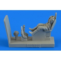 1/48 Soviet Fighter Pilot with Seat for Polikarpov I-153 for ICM kit (1 Pilot)