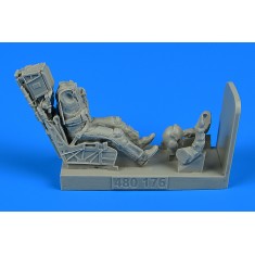 1/48 US Navy Fighter/Attack Pilot with Ejection Seat for F/A-18E/F for Hasegawa/Revell kit