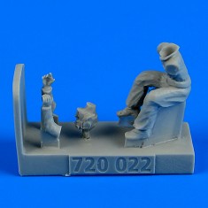 1/72 WWII RAF Motorcycle Driver (1 Figure)