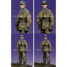 1/35 LAH NCO in the Ardennes (1 figure)