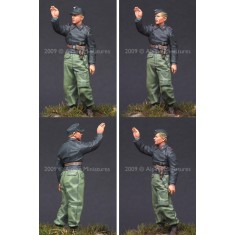 1/35 German Heer Panzer Crew #2 (1 figure)