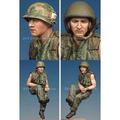 1/35 US Tanker Vietnam War #2 (1 Figure with 2 Different Heads)