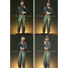 1/35 German Panzer Crew #2 (1 figure w/2 different heads)