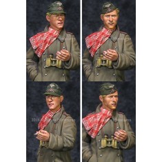 1/35 DAK AFV Commander (1 Figure with 2 Different Heads)