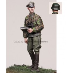 1/35 WSS Grenadier Officer