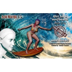 1/16 Girl on a Surfboard (resin)