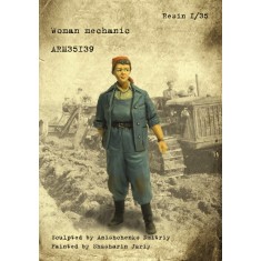 1/35 Woman Mechanic