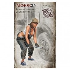1/35 Female Truck Mechanic