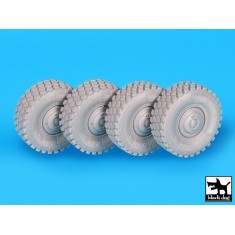 1/35 Dingo Scout Car Wheels Set
