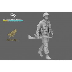 1/16 WWII German Fallschirmjager Rifleman with FG42 Figure