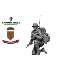 1/16 Vietnam US 1st Infantry Division LRRP Radio Operator Wires Figure