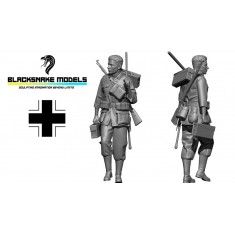 1/16 WWII German Wehrmacht Soldier #03