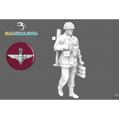 1/48 WWII British Red Devils Airborne Commando PIAT Gunner Figure