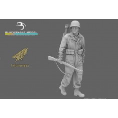 1/48 WWII German Fallschirmjager Panzerschreck Gunner Figure