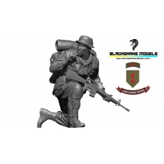 1/48 Vietnam US 1st Infantry Division LRRP Soldier Whisper Figure