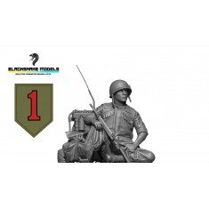 1/35 Vietnam US 1st Infantry Division Big Red One Soldier #15 at Rest