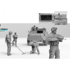 1/35 French VAB Crew and Demining Engineer Soldier (7 figures)