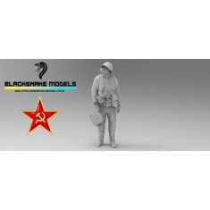1/35 WWII Soviet Red Army Assistant Gunner