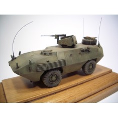 1/72 Italian 4x4 Wheeled Armoured Personnel Carrier Fiat 6614