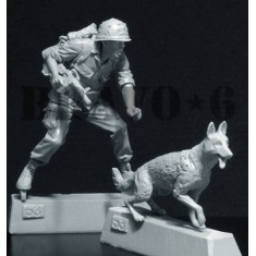 1/35 US Army Infantry Vol.4 K-9 Scout Team (1 figure + 1 dog, with decals)