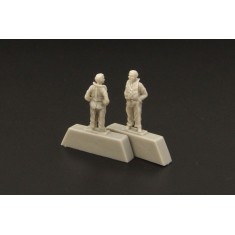 1/144 WWII RAF Pilot (2 figures)