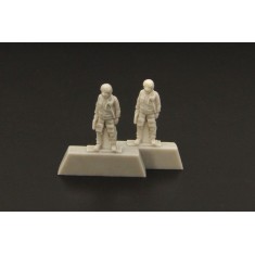 1/144 MiG-21 Pilot (2 figures)