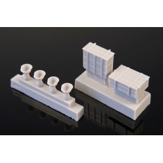 1/72 WWII SdKfz 131 Marder II Crates and Crew Helmets
