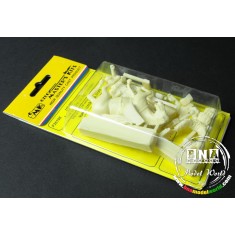 1/35 US MP Mounted and Iraq Civilian (2 resin figures &horse)