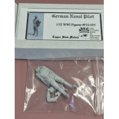 1/32 German Naval Pilot Standing Figure