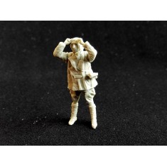 1/48 British Pilot Checking the Goggles Standing Figure