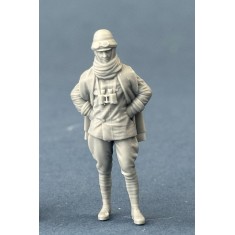 1/72 Italian Airman In Roold Crash Helmet