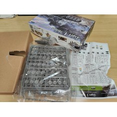 1/72 Tiger I Initial Production, sPz.Abt 502 No.100 Eared Tiger (box damaged)