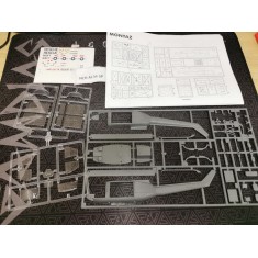 Spare Parts for 1/72 Bell UH-1N Desert Storm (parts missing, no box)