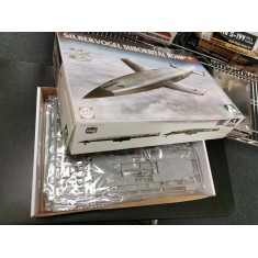 1/72 Silbervogel Suborbital Bomber (box damaged)
