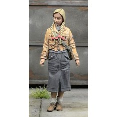 1/35 BDM Young Girl in Germany 1945 (1 figure)
