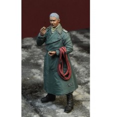 1/35 Luftwaffe Mechanic in Kradmantel