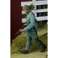 1/35 Dutch Infantryman Walking 1, Holland 1940